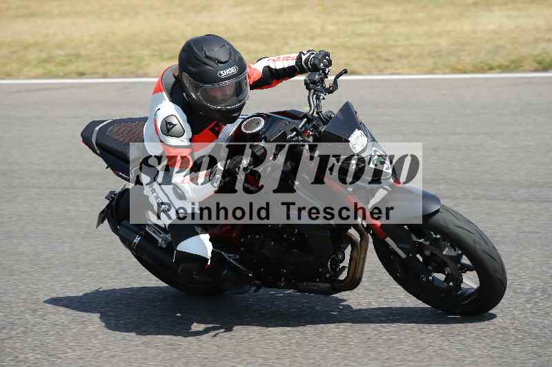 Archiv-2023/28 05.06.2023 Moto Club Anneau du Rhin/blanc-novice/38